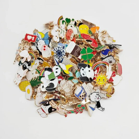 50PCS Cartoon Brooches Pins Badge Set for Backpack Clothes Hat Decor